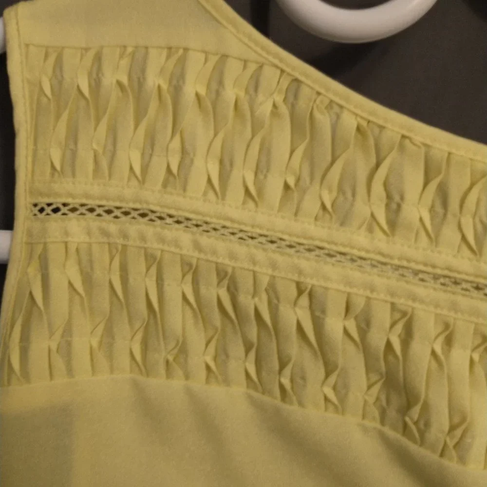 Limited Yellow Shell - Picture 2 of 6